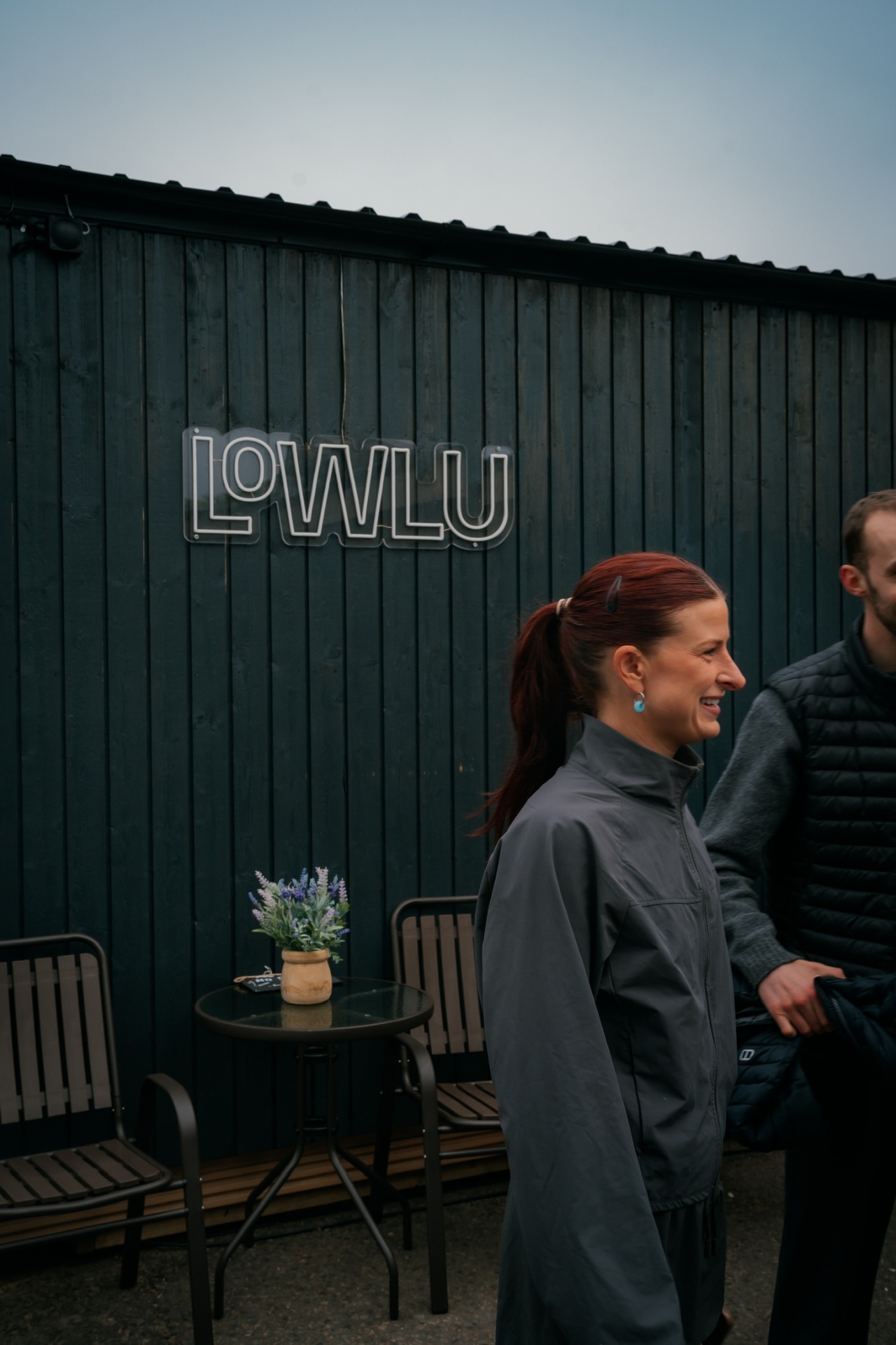 Lowlu · Hosted by Amelia